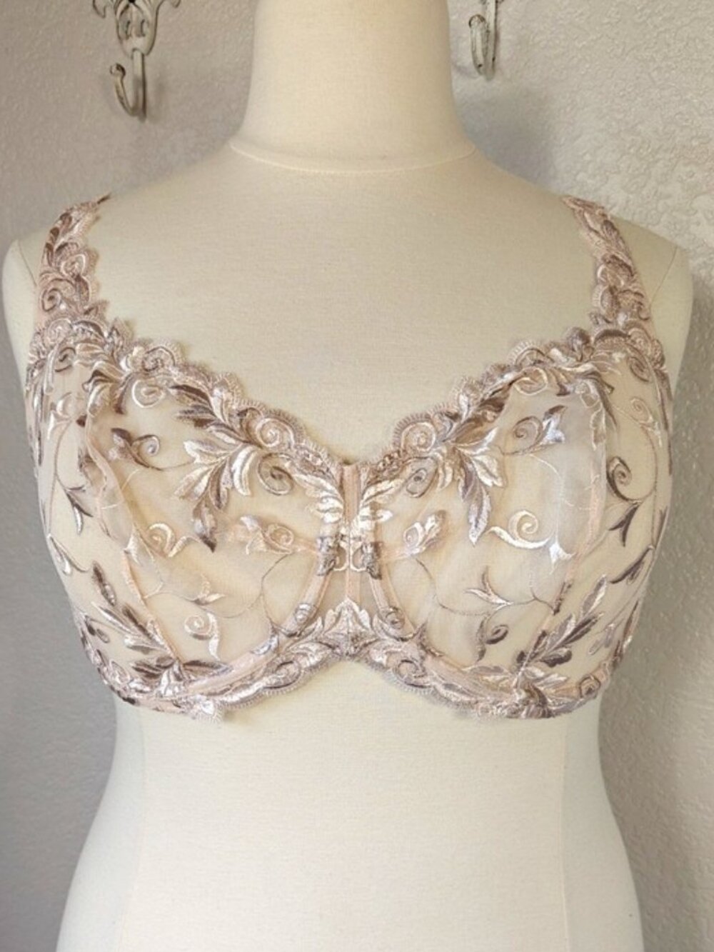 Soma 40DDD Bra Sensuous Lace Unlined Wired Sheer Full Coverage Pale Sand